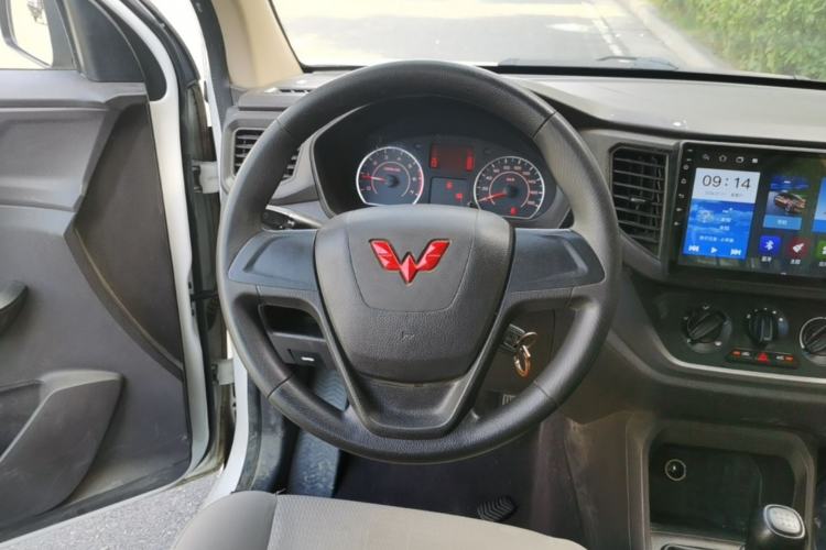 Used Wuling Hongguang V 2021 1.5L Jingqu Version LAR Steering Wheel