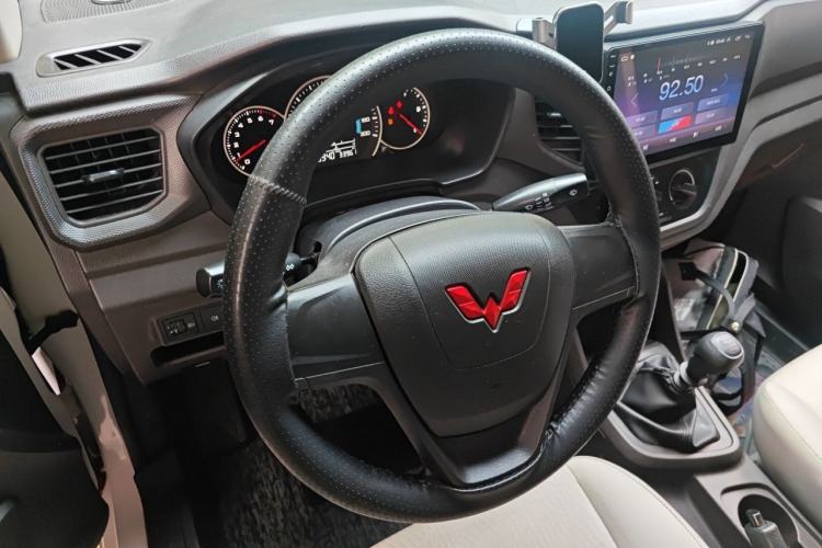 Used Wuling Hongguang V 2021 1.5L Refreshed Enjoyment Edition LAR Steering Wheel