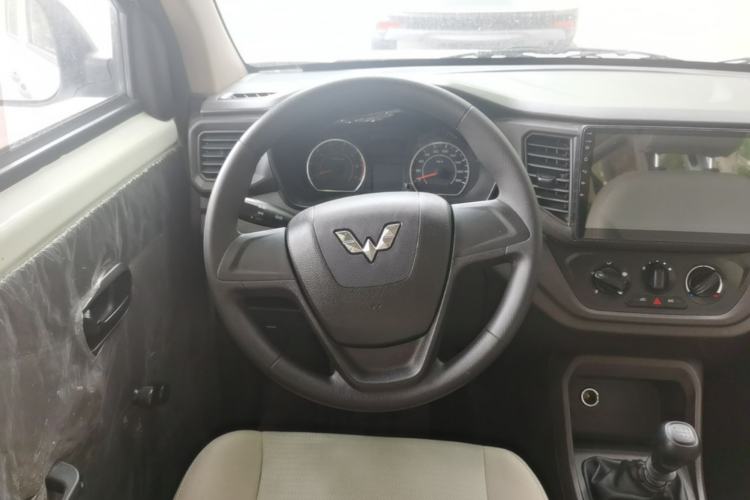 Used Wuling Hongguang V 2021 1.5L Enjoyment Edition LAR Steering Wheel