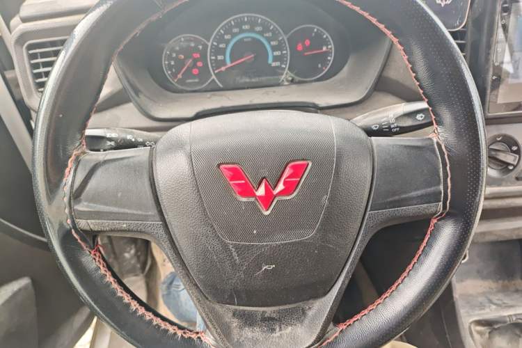 Used Wuling Hongguang V 2021 1.5L Enjoyment Edition LAR Steering Wheel