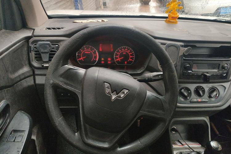 Used Wuling Hongguang V 2021 1.5L Jingqu Version LAR Steering Wheel