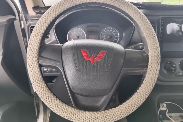 Used Wuling Hongguang V 2021 1.5L Jingqu Version LAR Steering Wheel