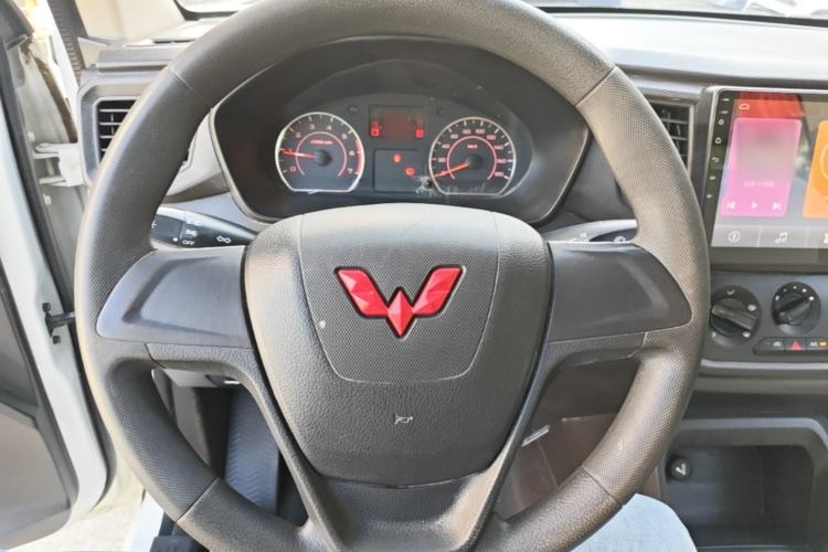 Used Wuling Hongguang V 2021 1.5L Jingqu Version LAR Steering Wheel