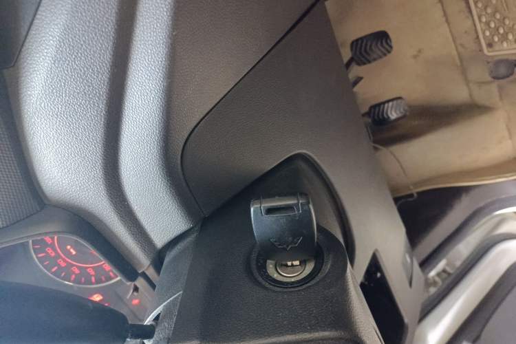Used Wuling Hongguang V 2021 1.5L Jingqu Version LAR Vehicle Key