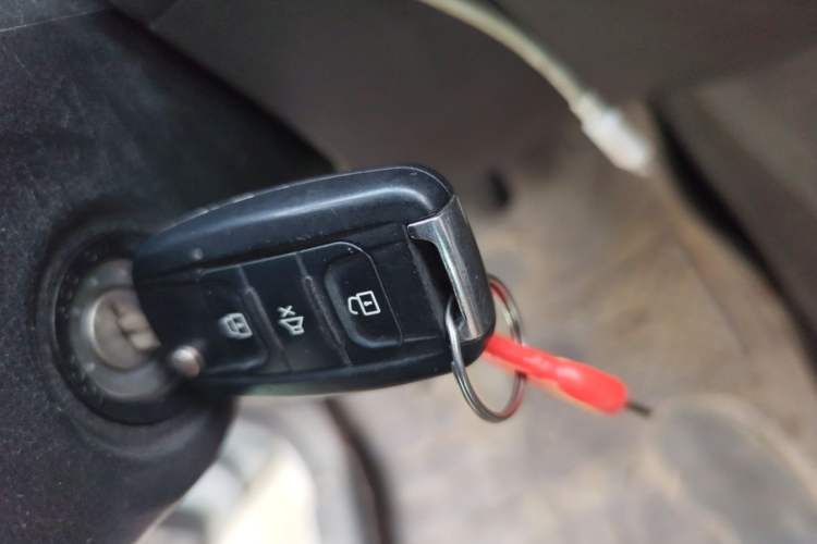 Used Wuling Hongguang V 2021 1.5L Jingqu Version LAR Vehicle Key