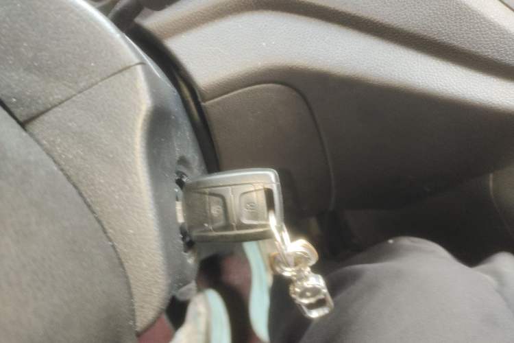 Used Wuling Hongguang V 2021 1.5L Jingqu Version LAR Vehicle Key