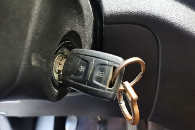 Used Wuling Hongguang V 2021 1.5L Jingqu Version LAR Vehicle Key