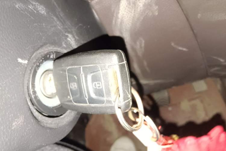 Used Wuling Hongguang V 2021 1.5L Jingqu Version LAR Vehicle Key