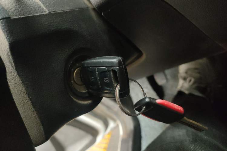 Used Wuling Hongguang V 2021 1.5L Jingqu Version LAR Vehicle Key