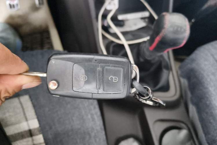 Used Wuling Hongguang V 2021 1.5L Jingqu Version LAR Vehicle Key