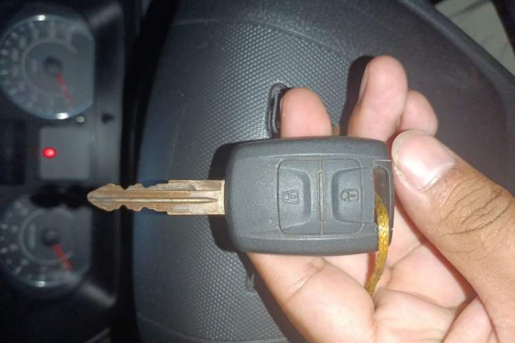 Used Wuling Hongguang V 2021 1.5L Jingqu Edition Enclosed-Window Vehicle LAR Vehicle Key