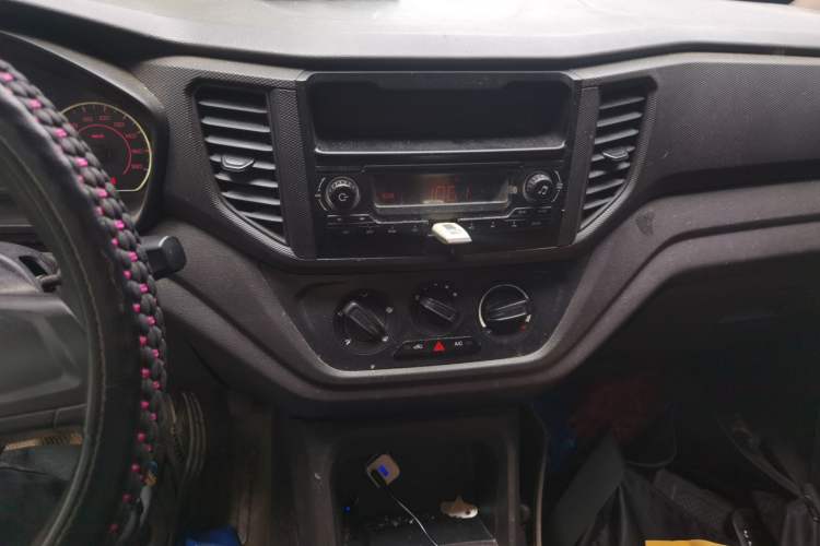 Used Wuling Hongguang V 2021 1.5L Jingqu Version LAR Audio And AC Panel