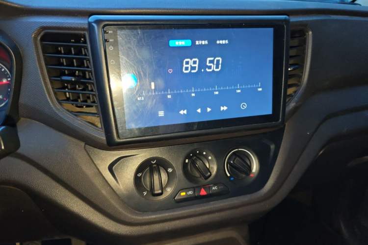 Used Wuling Hongguang V 2021 1.5L Refreshed Enjoyment Edition LAR Audio And AC Panel