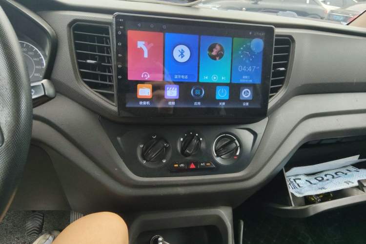 Used Wuling Hongguang V 2021 1.5L Jingqu Edition Enclosed-Window Vehicle LAR Audio And AC Panel