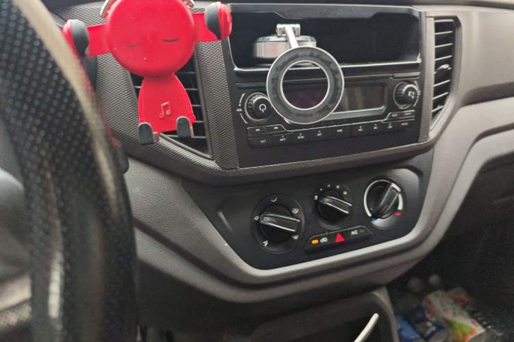 Used Wuling Hongguang V 2021 1.5L Jingqu Version LAR Audio And AC Panel