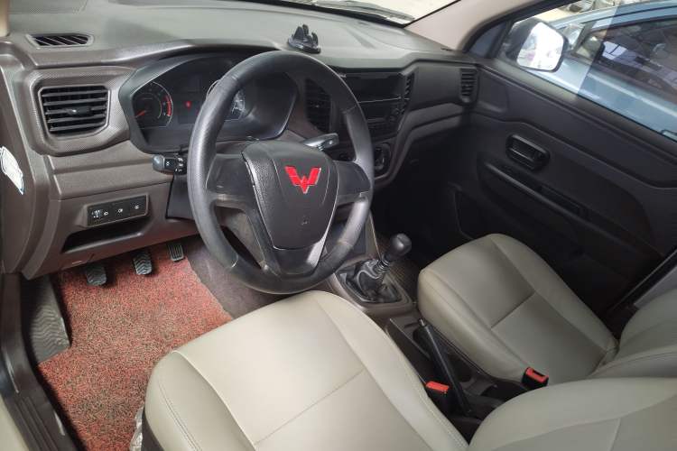 Used Wuling Hongguang V 2021 1.5L Jingqu Version LAR Audio And AC Panel