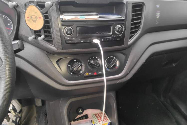 Used Wuling Hongguang V 2021 1.5L Enjoyment Edition LAR Audio And AC Panel