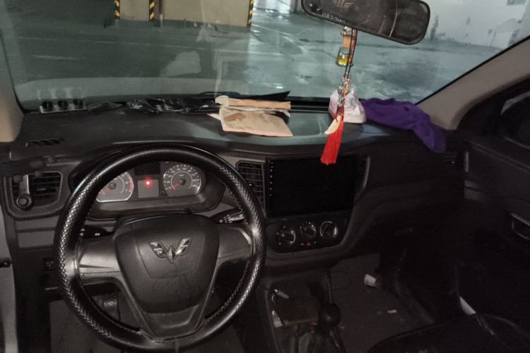 Used Wuling Hongguang V 2021 1.5L Jingqu Version LAR Center Console