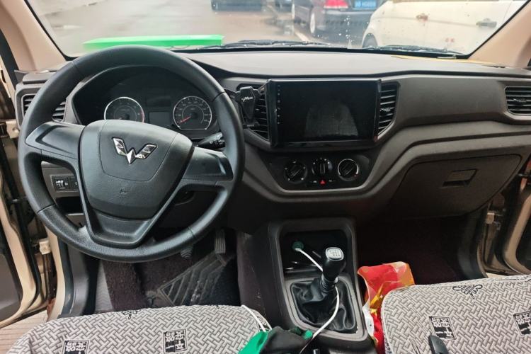 Used Wuling Hongguang V 2021 1.5L Jingqu Version LAR Center Console