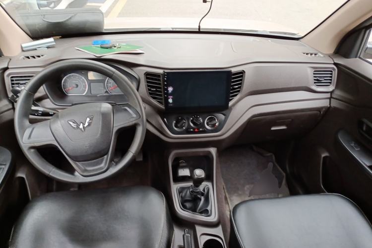 Used Wuling Hongguang V 2021 1.5L Jingqu Version LAR Center Console