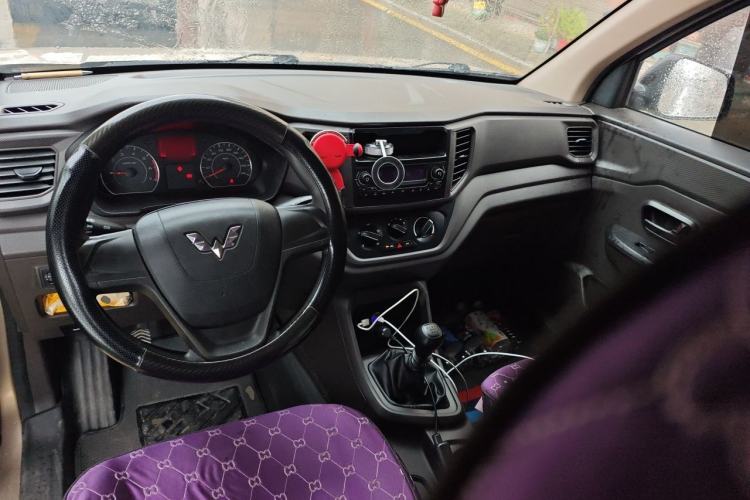 Used Wuling Hongguang V 2021 1.5L Jingqu Version LAR Center Console