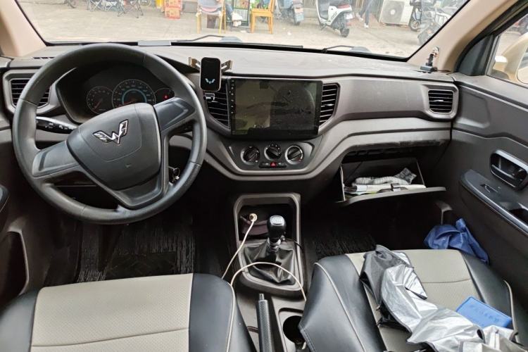 Used Wuling Hongguang V 2021 1.5L Enjoyment Edition LAR Center Console
