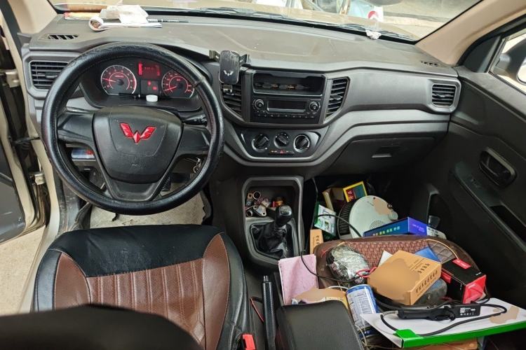 Used Wuling Hongguang V 2021 1.5L Jingqu Version LAR Center Console