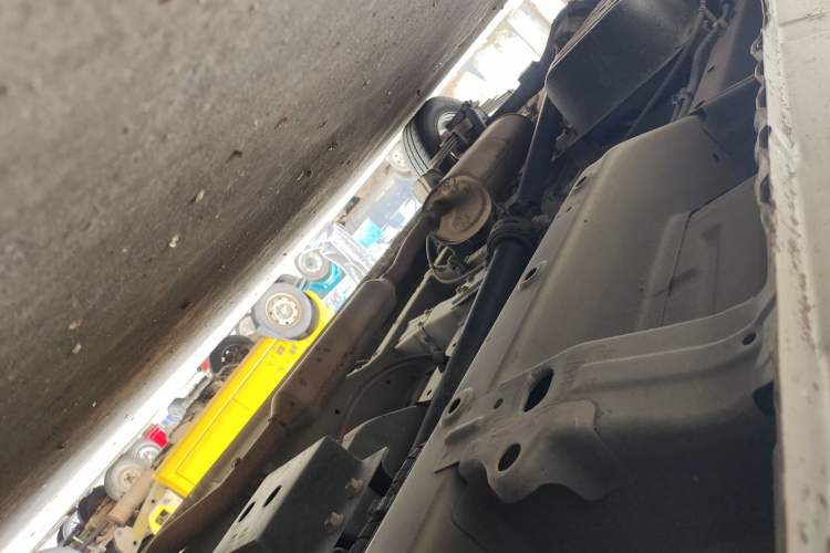 Used Wuling Hongguang V 2021 1.5L Jingqu Version LAR Chassis Front Right
