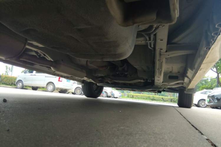 Used Wuling Hongguang V 2021 1.5L Jingqu Edition Enclosed-Window Vehicle LAR Chassis Rear Right