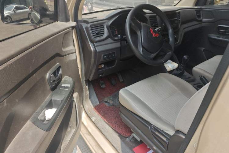 Used Wuling Hongguang V 2021 1.5L Refreshed Enjoyment Edition LAR Driver Seat