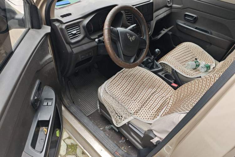Used Wuling Hongguang V 2021 1.5L Enjoyment Edition LAR Driver Seat