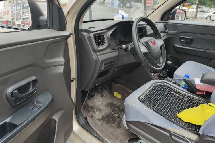 Used Wuling Hongguang V 2021 1.5L Jingqu Version LAR Driver Seat