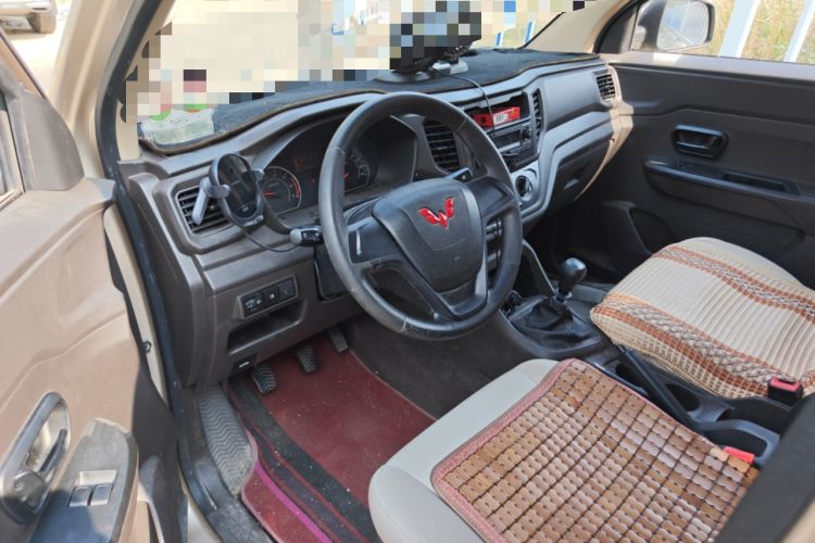 Used Wuling Hongguang V 2021 1.5L Jingqu Edition Enclosed-Window Vehicle LAR Driver Seat