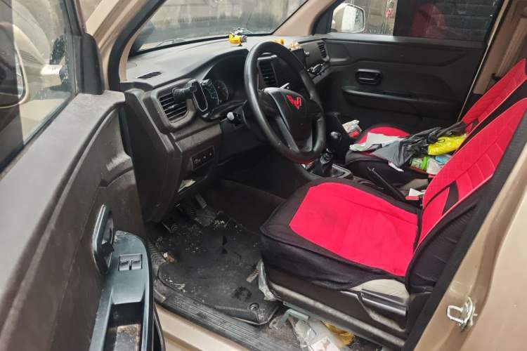Used Wuling Hongguang V 2021 1.5L Enjoyment Edition LAR Driver Seat