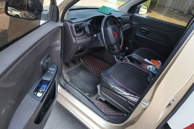 Used Wuling Hongguang V 2021 1.5L Jingqu Edition Enclosed-Window Vehicle LAR Driver Seat