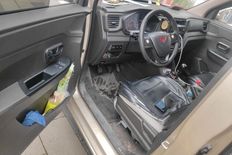 Used Wuling Hongguang V 2021 1.5L Enjoyment Edition LAR Driver Seat