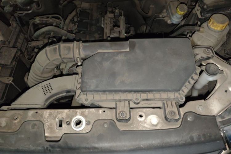 Used Wuling Hongguang V 2021 1.5L Refreshed Enjoyment Edition LAR Engine Bay