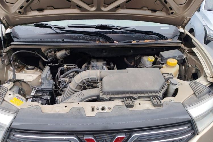 Used Wuling Hongguang V 2021 1.5L Refreshed Enjoyment Edition LAR Engine Bay
