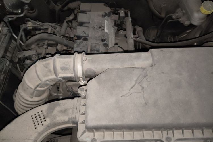 Used Wuling Hongguang V 2021 1.5L Jingqu Version LAR Engine Bay