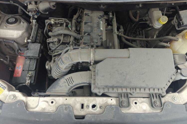 Used Wuling Hongguang V 2021 1.5L Jingqu Edition Enclosed-Window Vehicle LAR Engine Bay