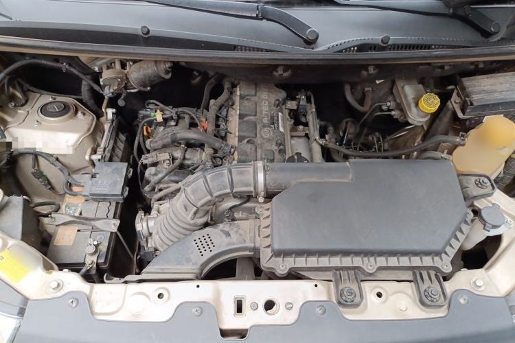 Used Wuling Hongguang V 2021 1.5L Jingqu Version LAR Engine Bay