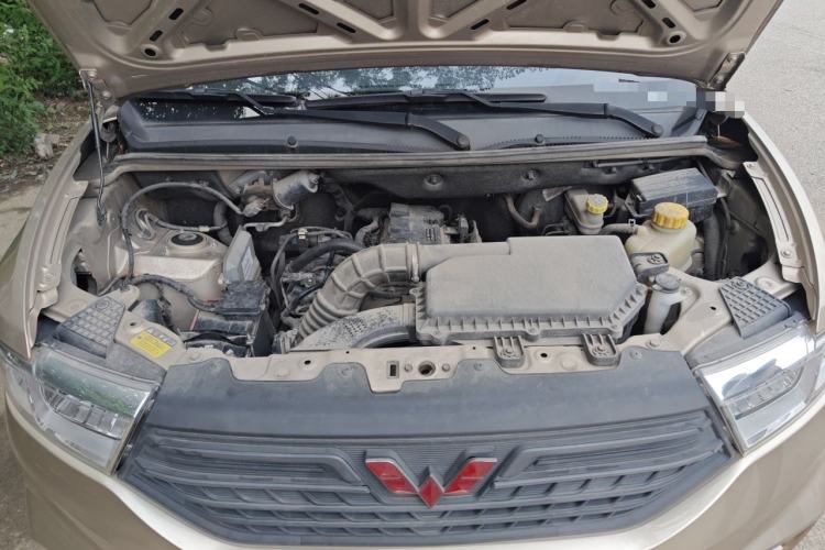 Used Wuling Hongguang V 2021 1.5L Jingqu Version LAR Engine Bay