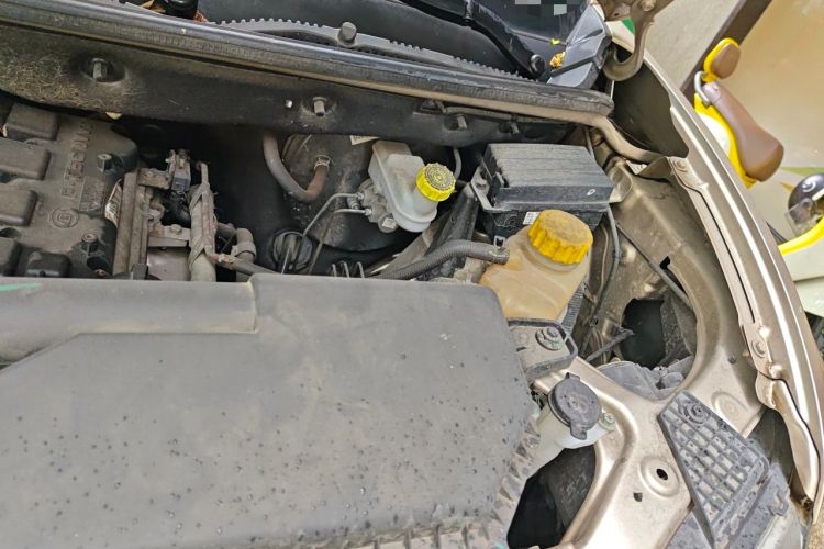 Used Wuling Hongguang V 2021 1.5L Jingqu Version LAR Engine Bay Left
