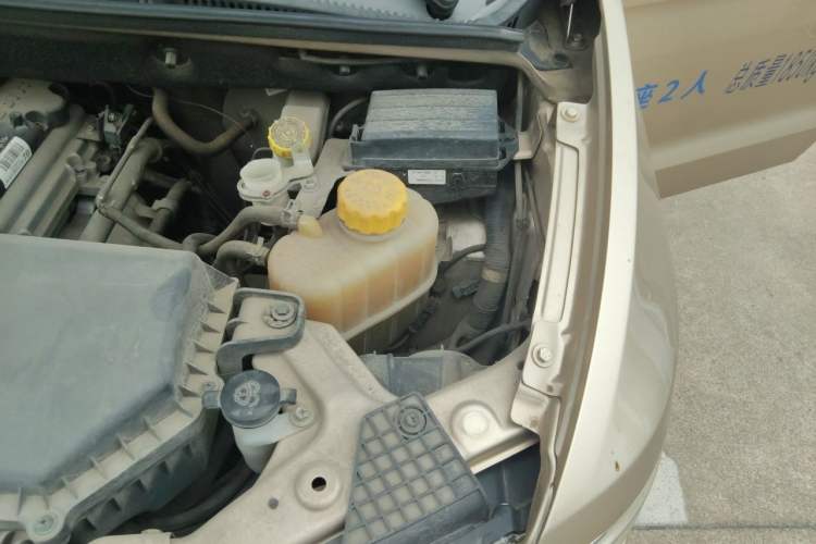 Used Wuling Hongguang V 2021 1.5L Jingqu Edition Enclosed-Window Vehicle LAR Engine Bay Left