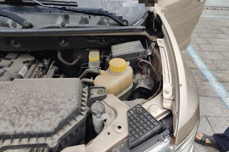 Used Wuling Hongguang V 2021 1.5L Jingqu Version LAR Engine Bay Left