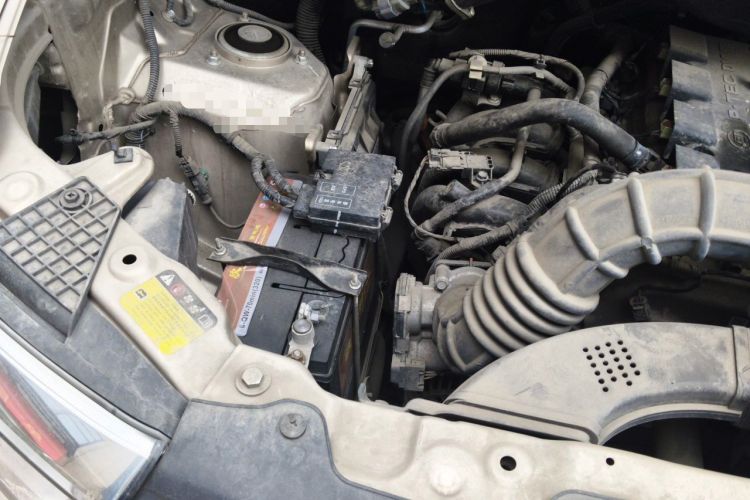 Used Wuling Hongguang V 2021 1.5L Jingqu Version LAR Engine Bay Right