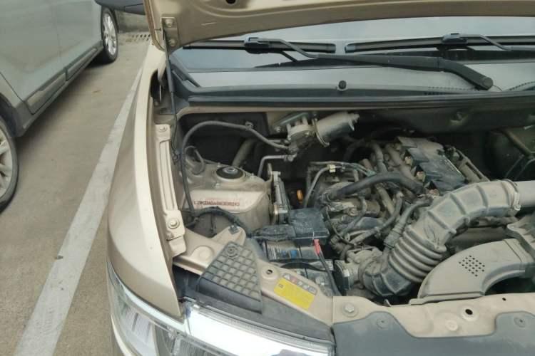 Used Wuling Hongguang V 2021 1.5L Jingqu Edition Enclosed-Window Vehicle LAR Engine Bay Right