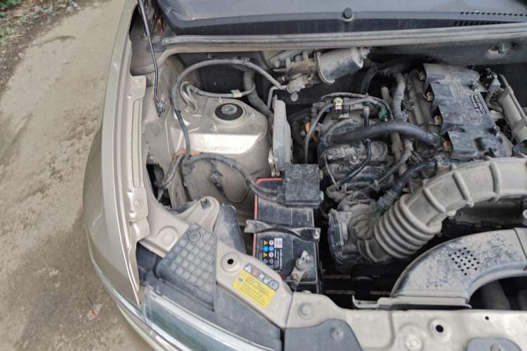 Used Wuling Hongguang V 2021 1.5L Jingqu Version LAR Engine Bay Right