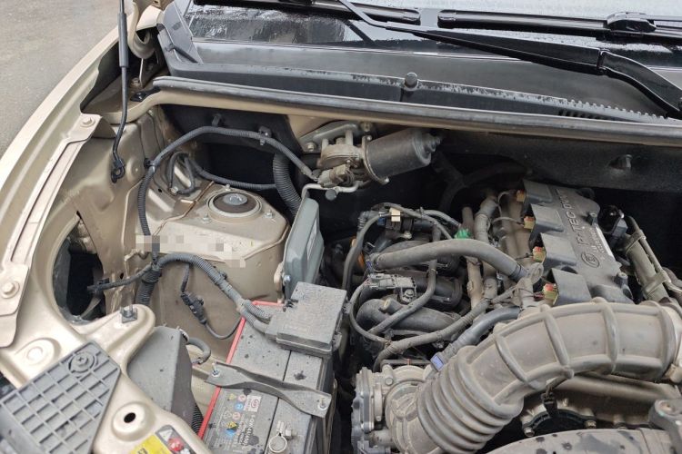 Used Wuling Hongguang V 2021 1.5L Jingqu Version LAR Engine Bay Right