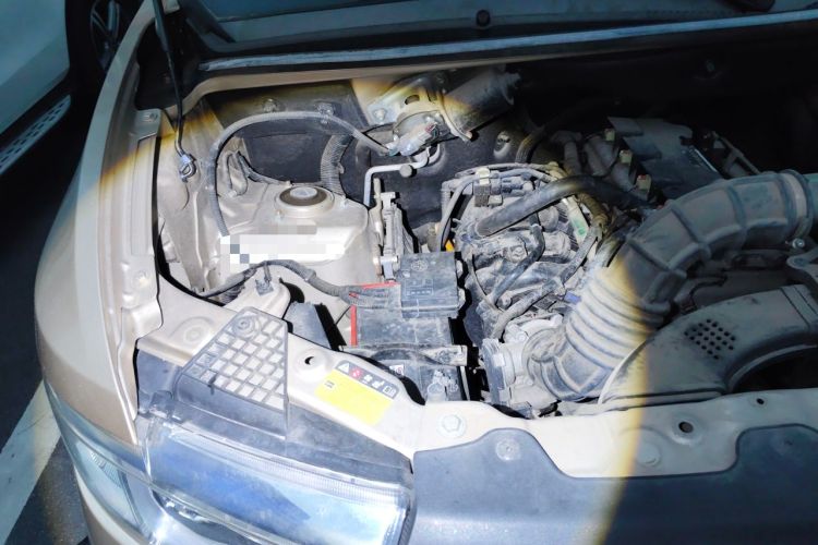 Used Wuling Hongguang V 2021 1.5L Jingqu Version LAR Engine Bay Right